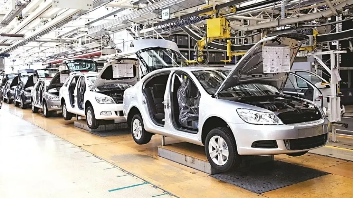 Auto sector stocks today, August 14: Sharda Motor, Ashok Leyland gain; Tata Motors PV, Olectra Greentech fall nearly 5%